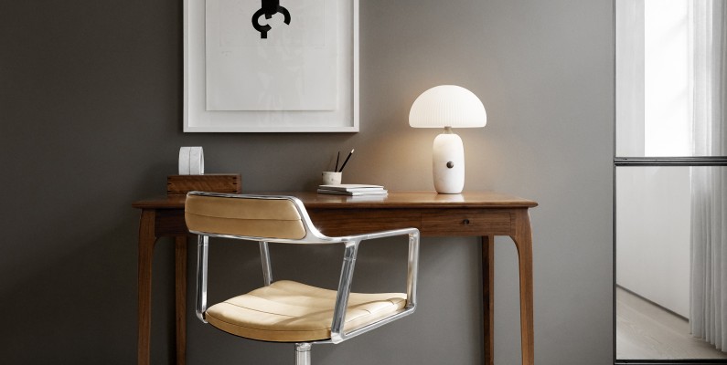 vipp452 swivel chair sand 03 ON low